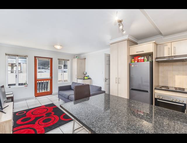1 BEDROOM APARTMENT TO LET IN ROSENDAL